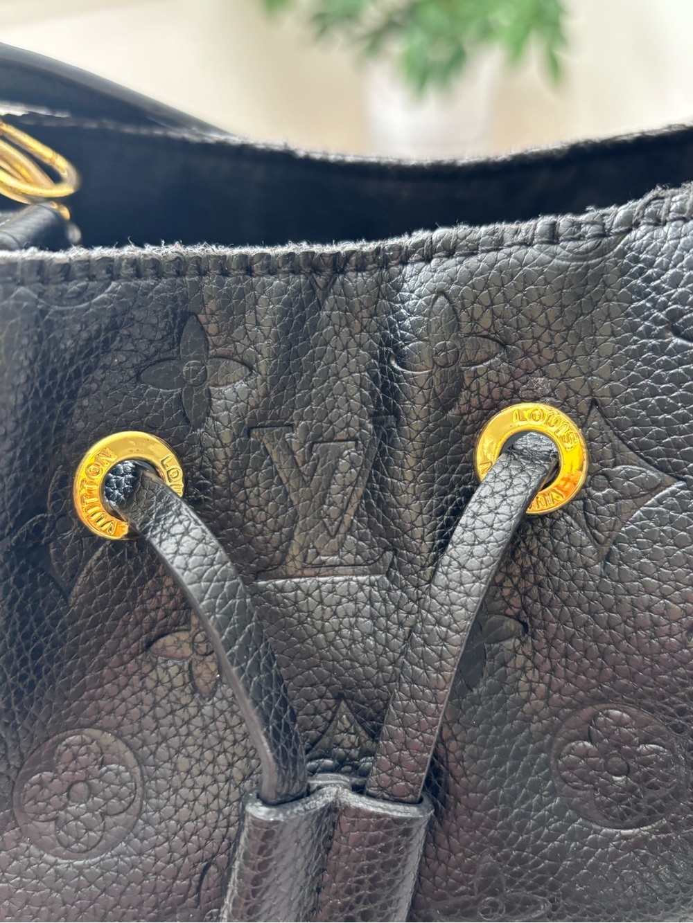 Louis Vuitton Black Embossed Leather Drawstring Bucket Shoulder Bag - Picture 4 of 6